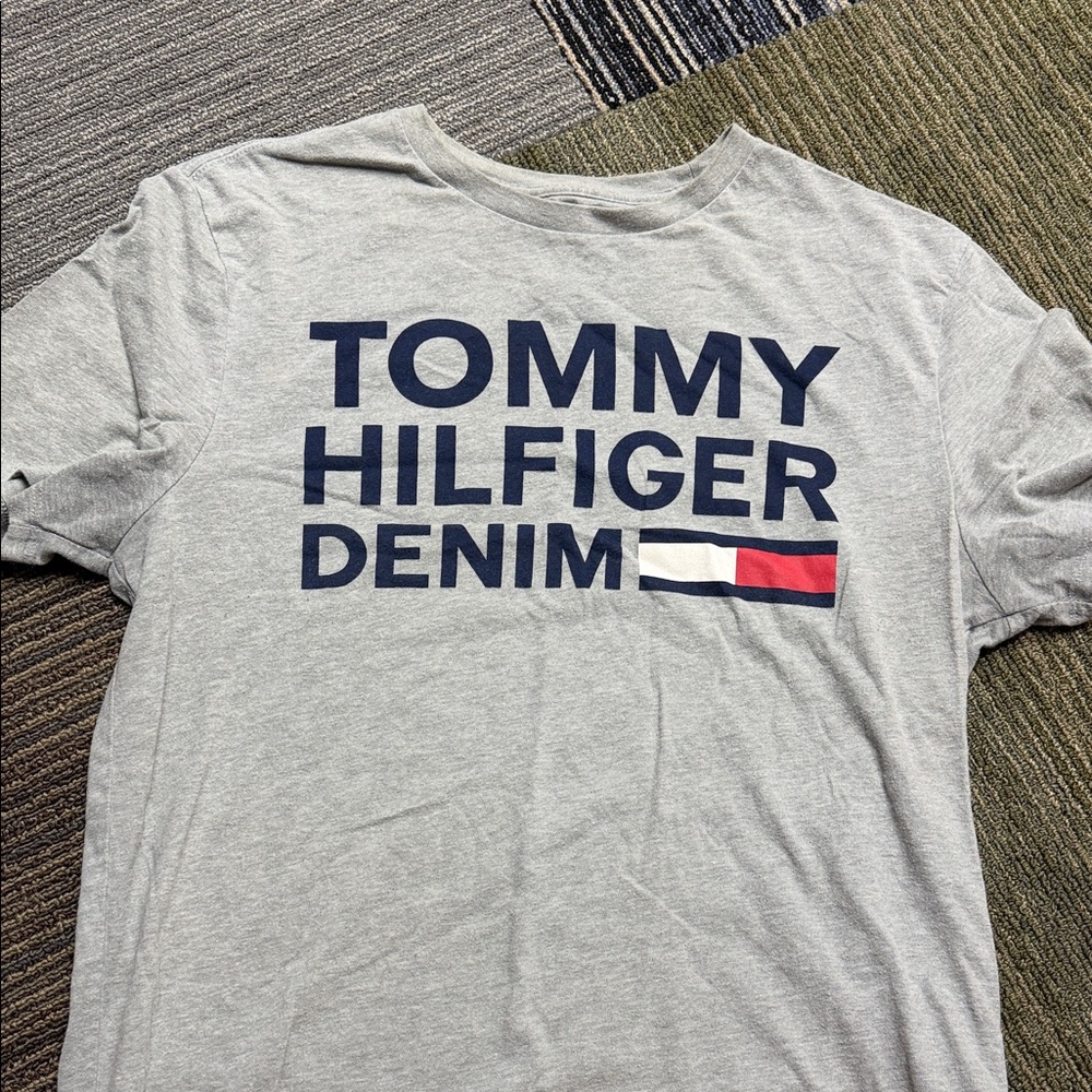 Tommy Hilfiger Light Gray Tee with Navy Logo and Red Accent